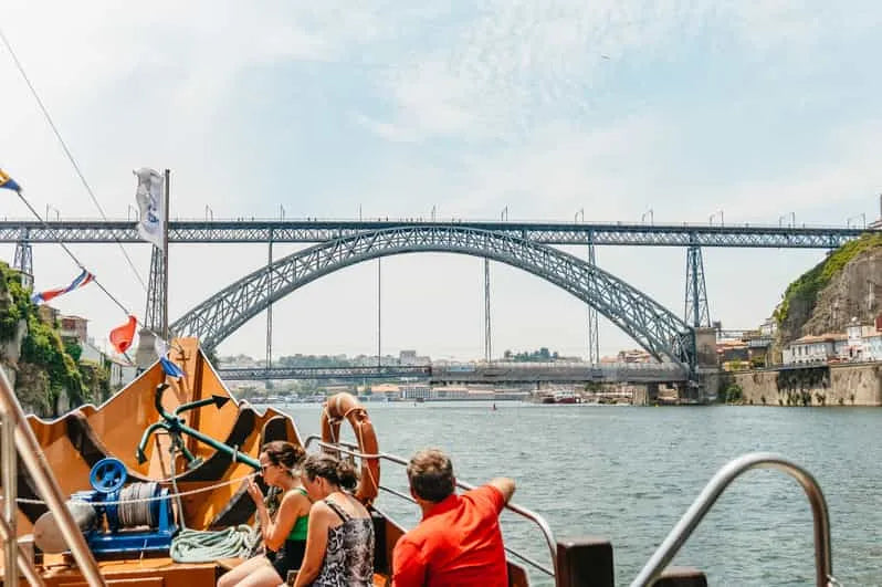 Porto Boat Tour with 6 Bridges History and City Views