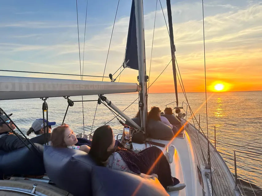 Porto Boat Tour with Panoramic Sunset Views and Douro Wine