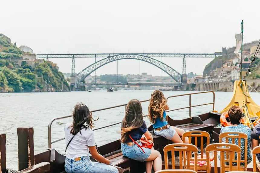 Porto Boat Tour with Panoramic Views of Ribeira and Vila Nova de Gaia