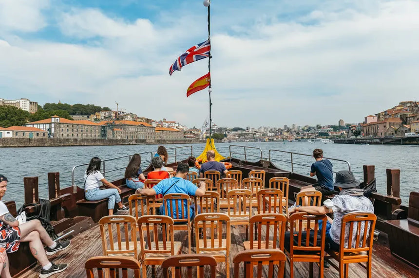 Porto Boat Tour with Panoramic Views of Ribeira and Vila Nova de Gaia