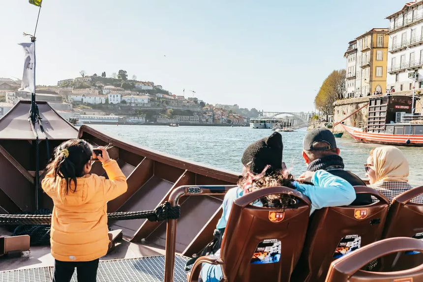 Porto Sightseeing River Cruise with Wine Tasting and Audio Guide