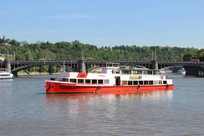 Prague Dinner Cruise with Live Music