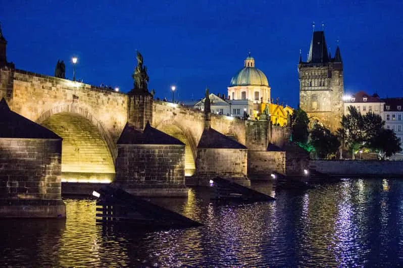 Prague Dinner Cruise with Live Music