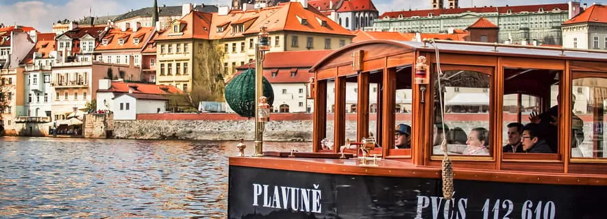 Prague Evening Sightseeing River Cruise with Audio Guide