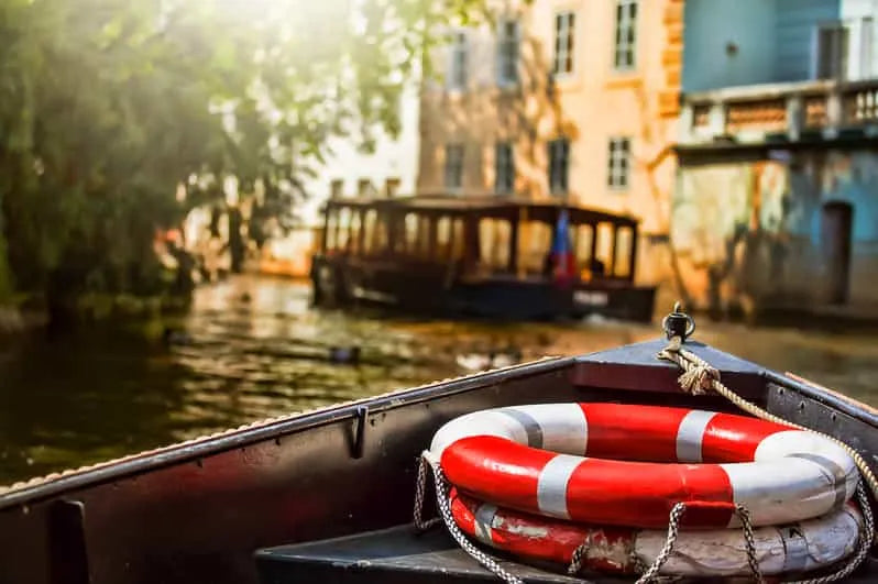 Prague Historical River Tour with Drinks
