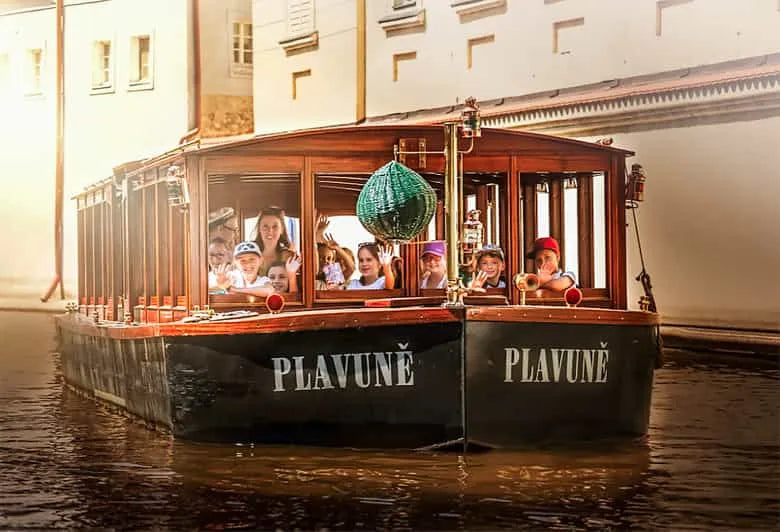 Prague Historical River Tour with Drinks