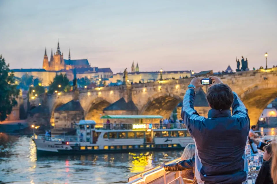 Prague River Cruise with Buffet Dinner and Audio Guide