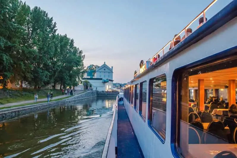 Prague River Cruise with Buffet Dinner and Audio Guide