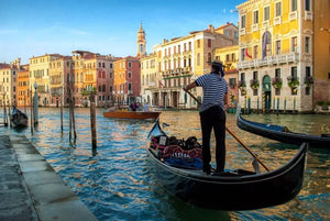 Private Venice Gondola Ride Featuring Scenic Views of the Canal-Facing Palazzos