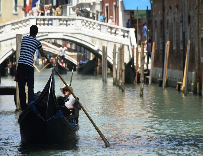 Private Venice Gondola Ride Featuring Scenic Views of the Canal-Facing Palazzos