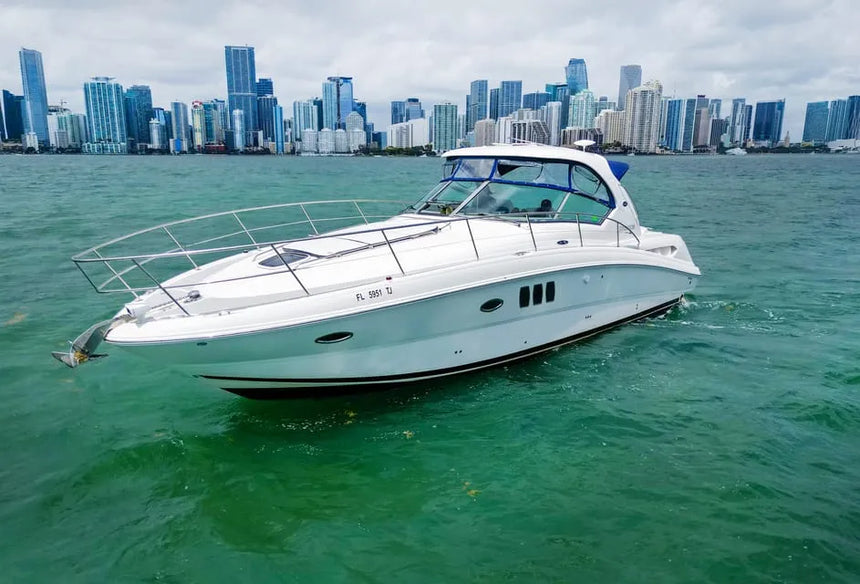 Private Miami Boat Tour with Champagne and Stunning Skyline Views