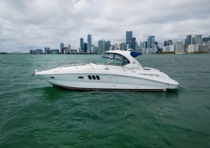 Private Miami Boat Tour with Champagne and Stunning Skyline Views