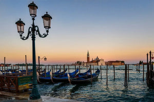 Private Venice Gondola Ride for Groups of Up to 5 People