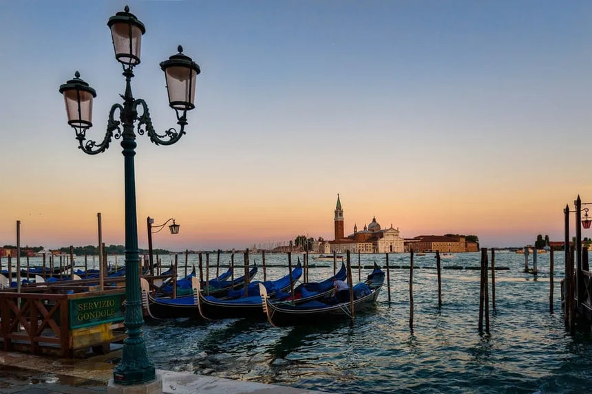 Private Venice Gondola Ride for Groups of Up to 5 People