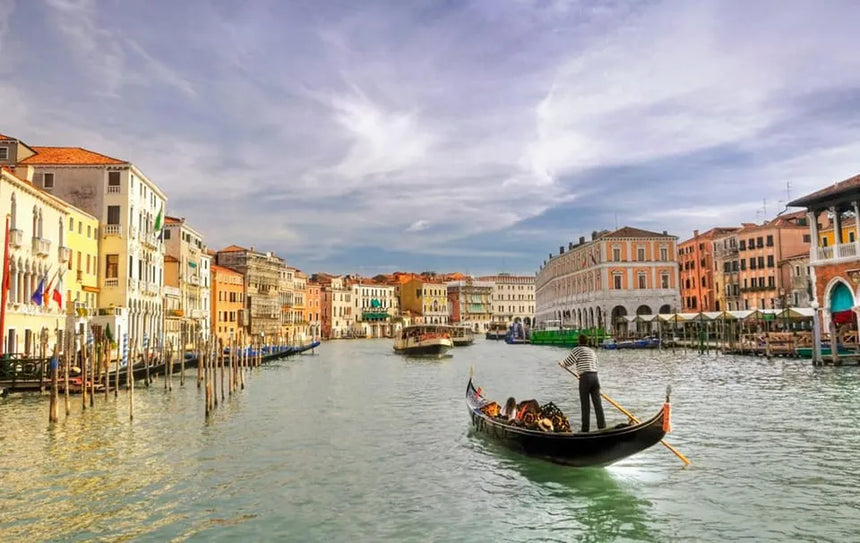 Private Venice Gondola Ride with Exclusive Group Experience