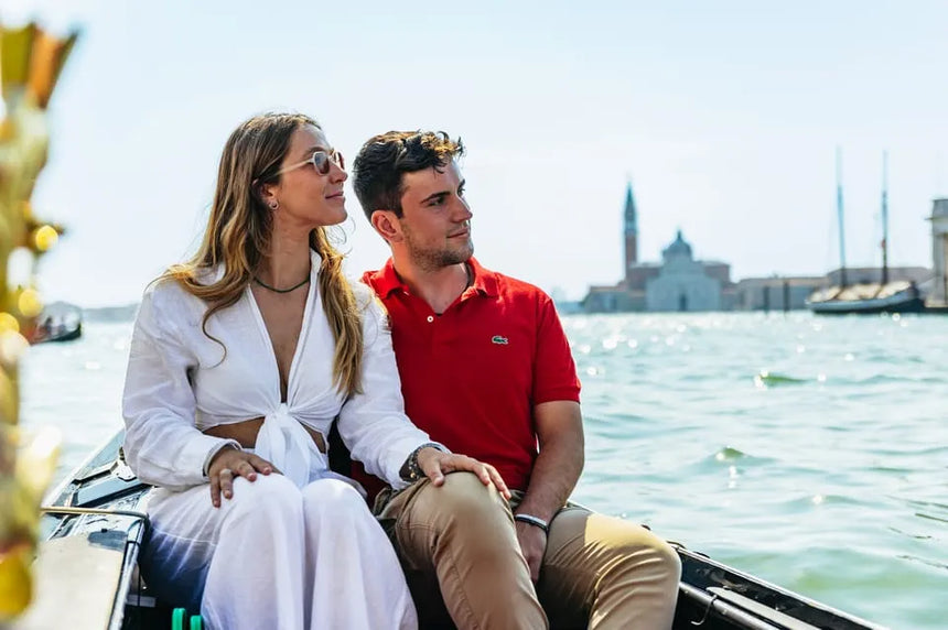 Private Venice Gondola Ride with Stunning Venice Landmarks