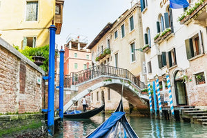 Private Venice Gondola Ride with Stunning Venice Landmarks