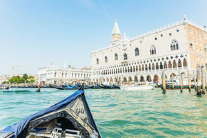 Private Venice Gondola Ride with Stunning Venice Landmarks