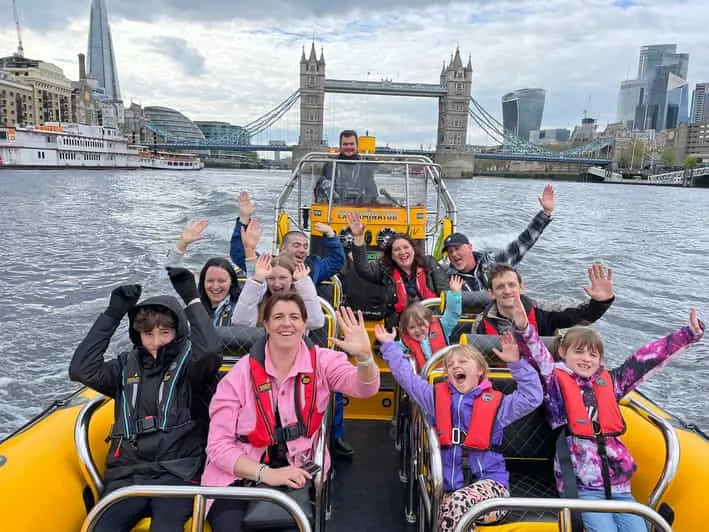 Croisière en bateau à grande vitesse sur la Tamise à Londres avec commentaires en direct (Thames Ribs)