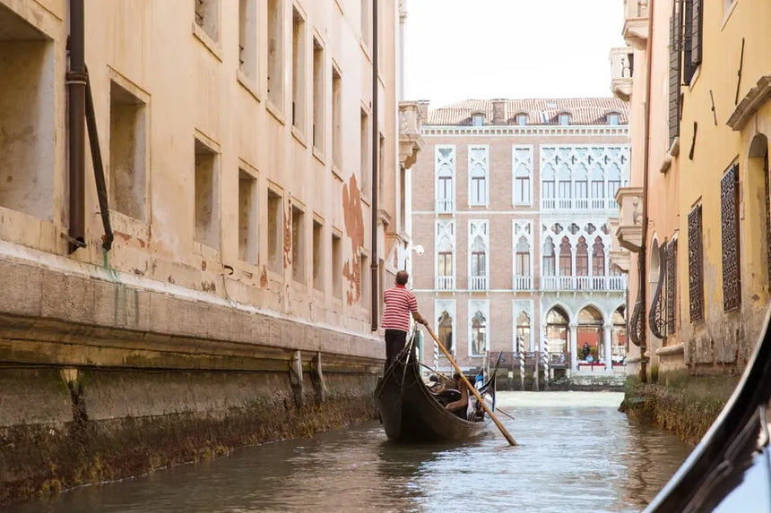 Venice Gondola Ride with Grand Canal and Live Commentary