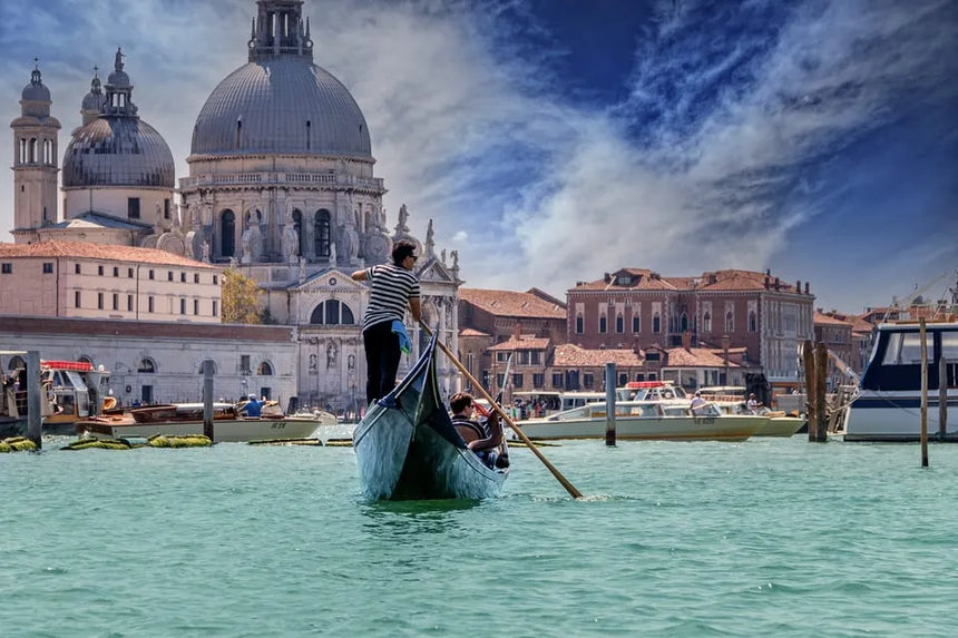 Venice Gondola Ride with Grand Canal and Live Commentary