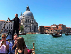 Venice Gondola Ride with Coffee at illy Caffè