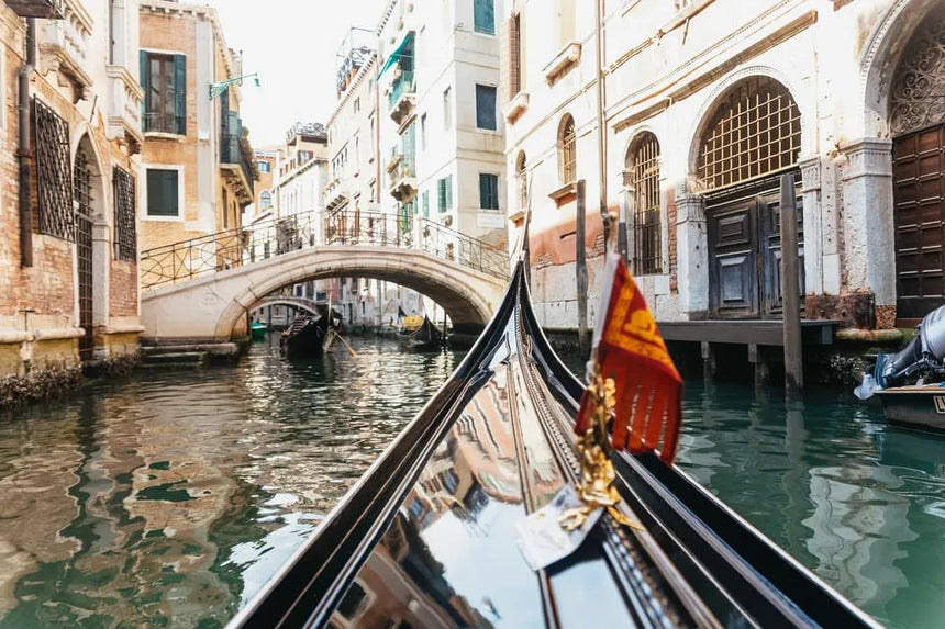 Venice Gondola Ride with In-App Commentary and Virtual Tour