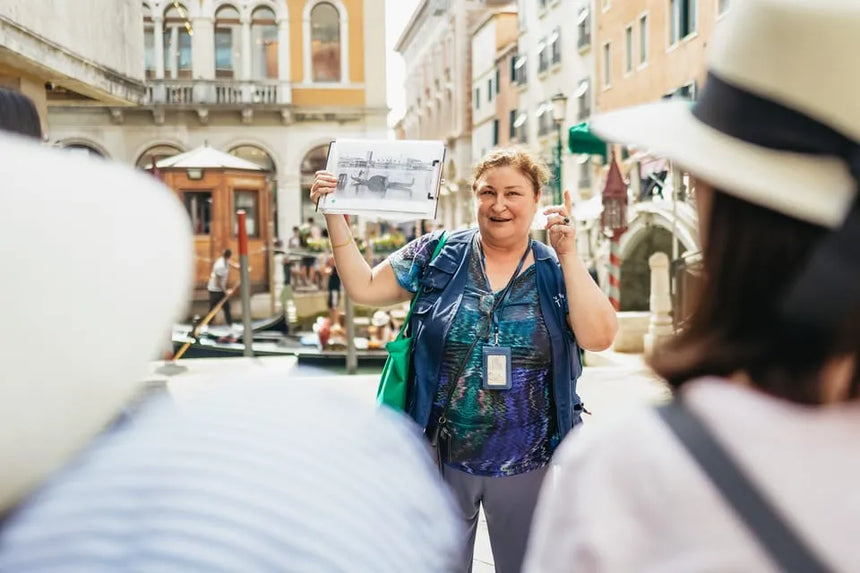 Venice Gondola Ride with In-App Commentary and Virtual Tour